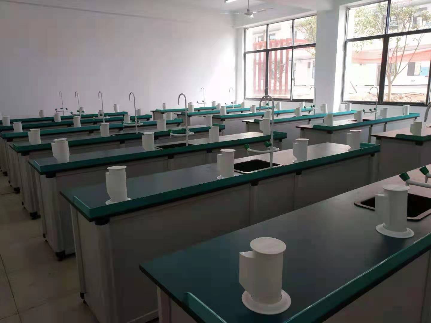 初（chū）高（gāo）中理化生普通實驗室